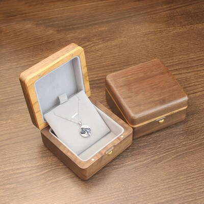 Necklace box discount michaels